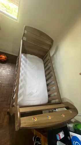 Vendo Berço, em boas condições, vai colchão com capa