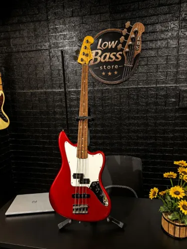 Baixo fender jaguar player México