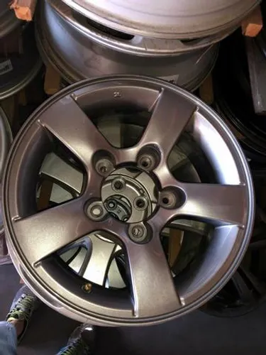 Roda Suzuki Jimmy aro 15 2015