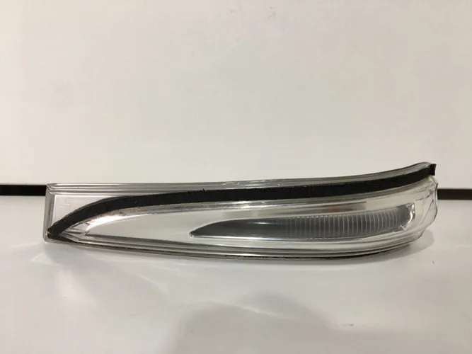 Pisca Retrovisor Esquerdo Hyundai Elantra/ Veloster e i30 Novo Original