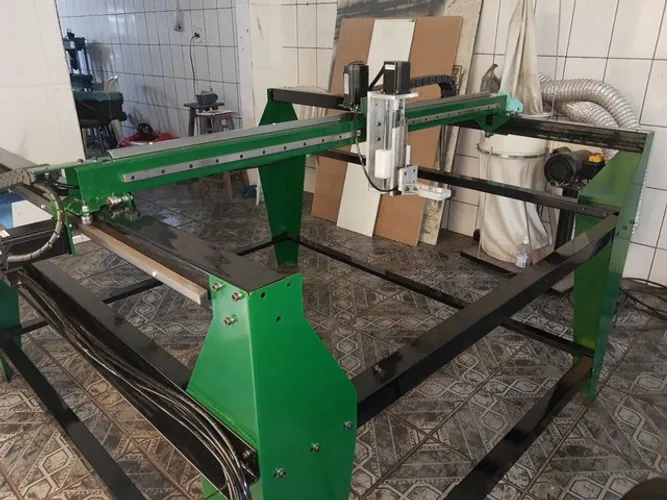 Máquina de corte plasma
