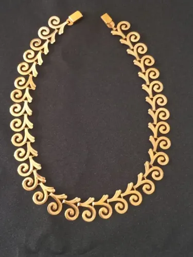 Bijuteria Gargantilha folheada