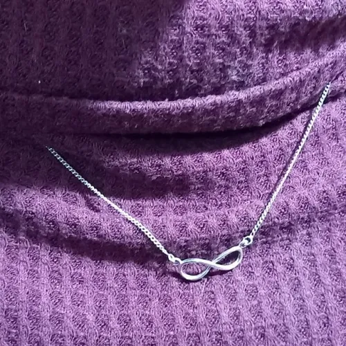 Corrente de Prata com Pingente (símbolo do infinito)