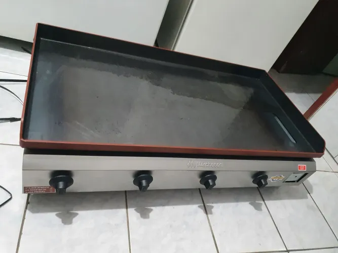 Chapa para Lanches em excelente estado semi nova aceito ofertas