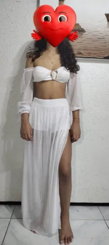 Vendo roupa Branca  linda e elegante 