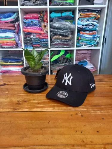 Bonés primeira linha várias marcas 