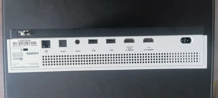 Console Xbox One S Digital (com pane na placa)