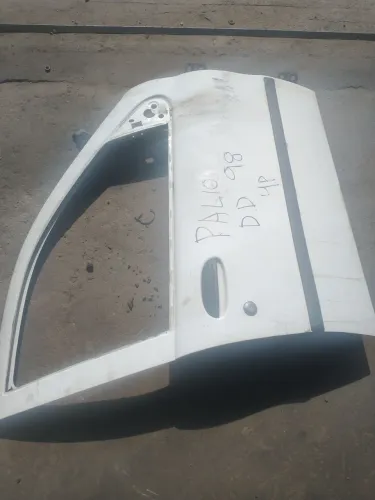 Porta Dianteira direita Fiat Palio 98/00 4p