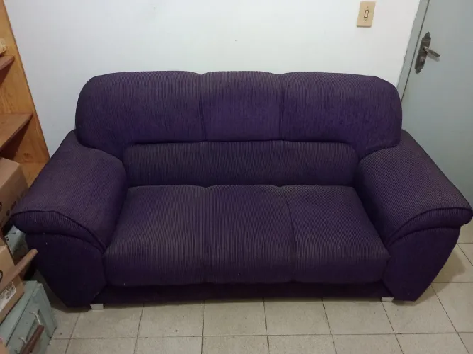 Sofá 3 lugares roxo