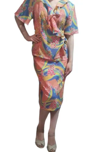 Conjunto Blusa e saia estilo vintage Bazar estampada moda brechó anos 70 rosa