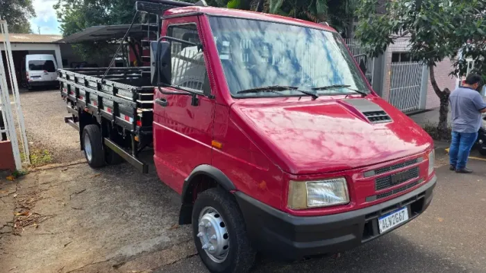 Iveco Daily 6012 2004 Caminhão Carroceria de Madeira