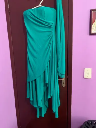 3 vestidos p/ festas femininos, semi novos