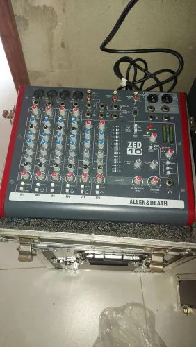 Mesa de som Allen&Heath Zed10