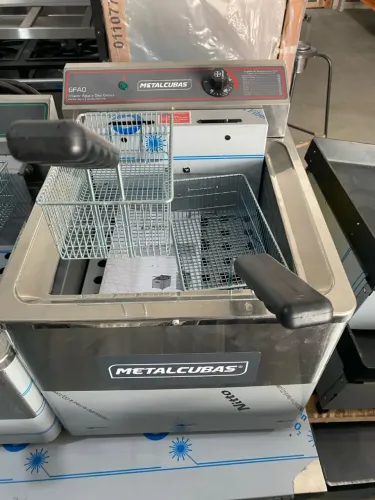 NZ. Fritadeira elétrica água e óleo 5.500w METALCUBAS 