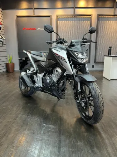 CB 300F TWISTER CBS 26/26 0KM!