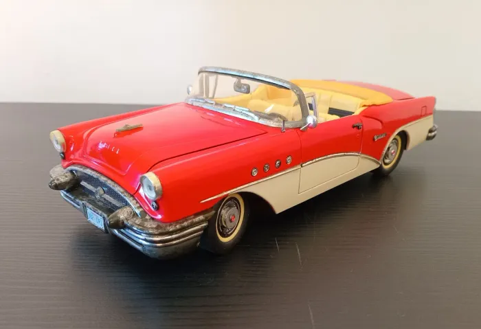 Miniatura Buick Century 1955 1:18 Mira