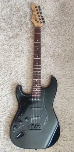 Guitarra canhota nunca usada 