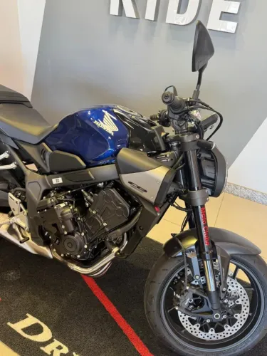 NOVA HONDA CB 650R E-CLUTCH - Lançamento 2026