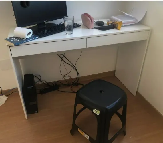 Escrivaninha Branca Simples e Funcional 2 gavetas 