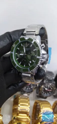 Relógio Armani Masculino Verde - Elegância e Estilo