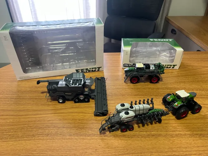 Miniatura Agrícola Fendt