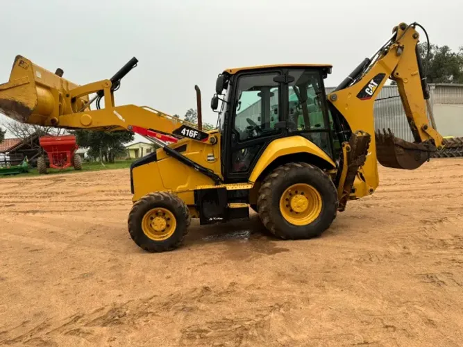 Retroescavadeira Cat 416F2 ANO 2018