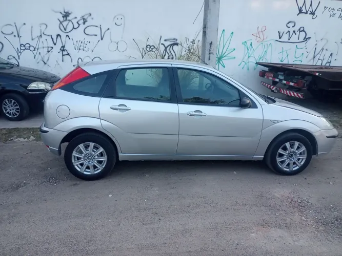 Ford Focus 1.6 S/se/se Plus Flex 8v/16v 5P 2008