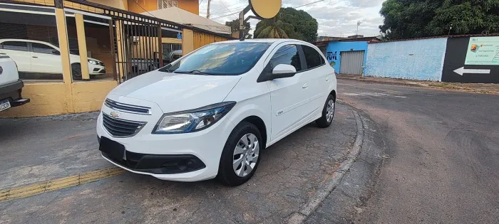 CHEVROLET ONIX HATCH LT 1.4 8V 2015/2016
