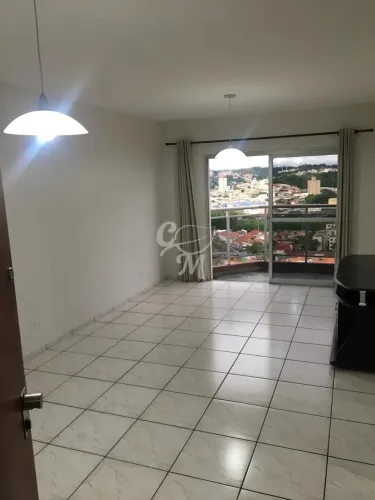Apartamento com Sacada