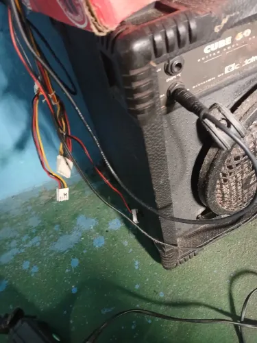 Caixa amplificada wattsom