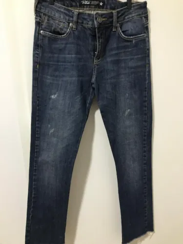 Calça jeans da marca Triton pouco uso. 