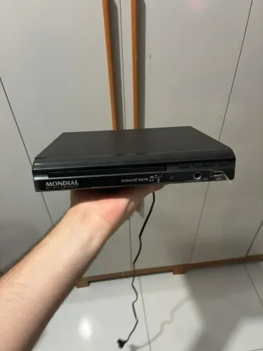 Aparelho de Karaokê DVD Player Mondial D-20