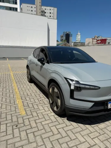 Volvo EX30 E60 Plus (elétrico) 2024