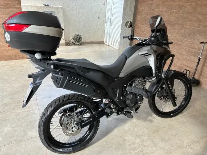 Moto Sahara 300 2024 (Novíssima)