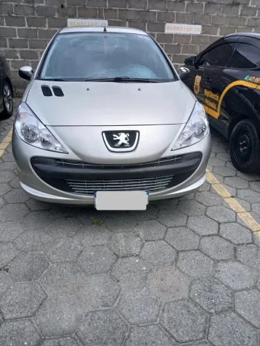 Peugeot 207 XR 1.4 Flex 8V 5P 2011