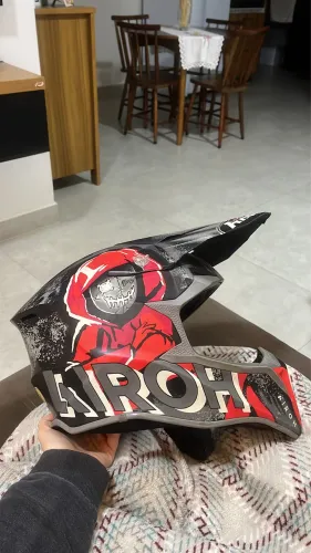 Capacete AIROH