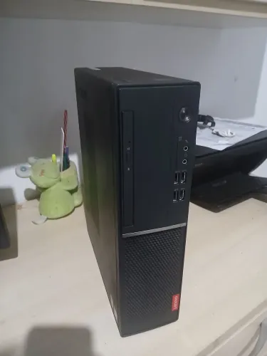 Lenovo ThinkCentre i3-7100 | 4GB RAM | SSD 256GB | Excelente estado