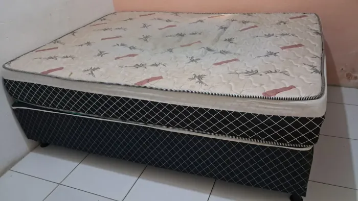 Vendo base+colchão 400