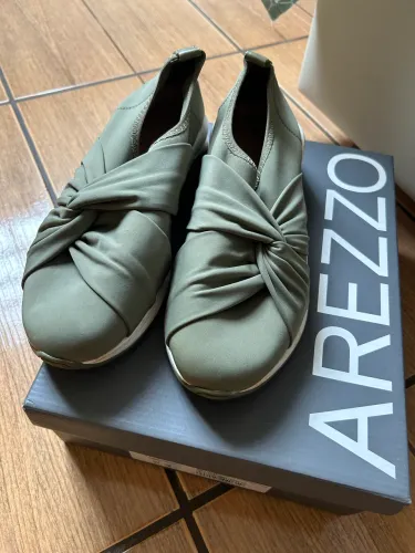 Tênis Arezzo