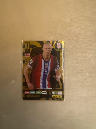 Card Adrenalyn XL golden baller Erling Haaland