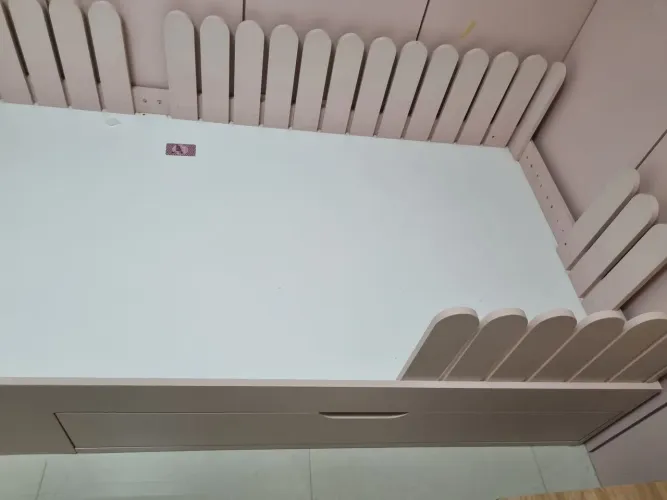 Cama infantil rosa