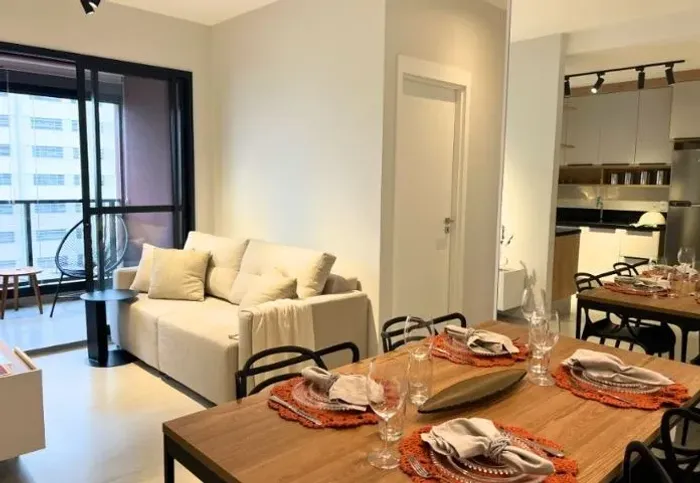 Apartamento Mobiliado para Locação em Pinheiros com 74m², 2 Quartos, 1 suíte, 1 vaga por R