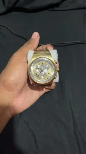 Swatch pirâmide