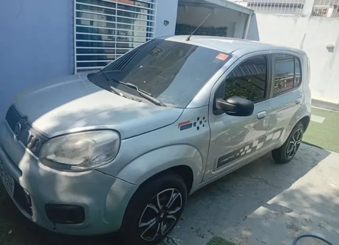 Fiat Uno Attractive 1.0 EVO Fire Flex 8V 5P 2016