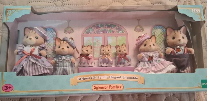 Sylvanian Families conjunto elegante da família de gatos listrados