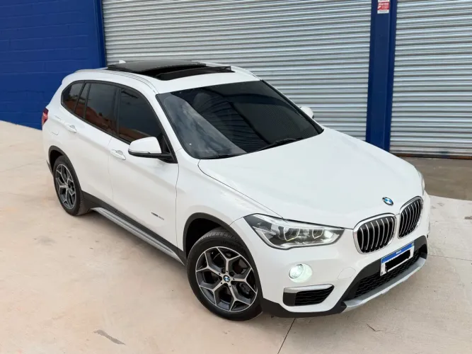 BMW X1 Sdrive 20I X-line 2.0 TB Active Flex 2017
