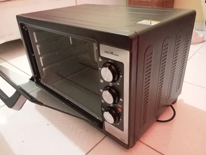 Forno Elétrico Britânia 50L BFE50P 220V - Estado de Novo, Pouquíssimo Uso