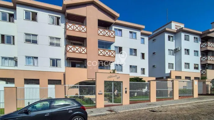 Apartamento Semimobiliado com 3 Dormitórios na Velha!