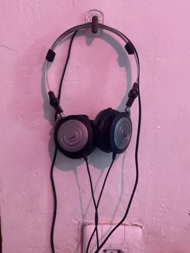 fone akg