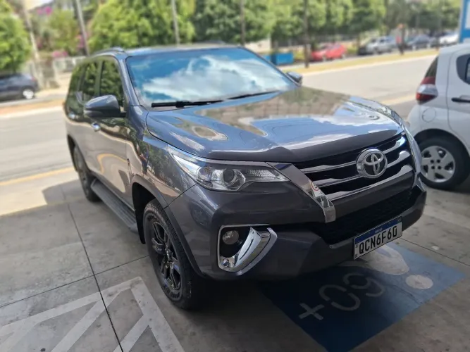 Toyota Hilux SW4 SRV 4X2 2.7 Flex 16V Aut. 2020